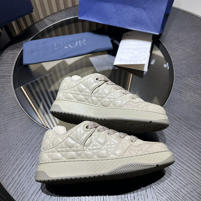 D1R* B9S COPSHOE  DR-332