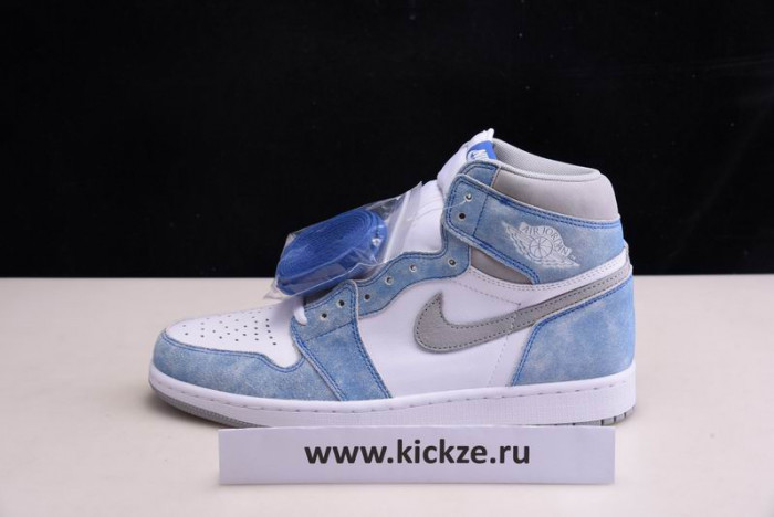 Air Jordan 1 Hyper Royal 555088-402