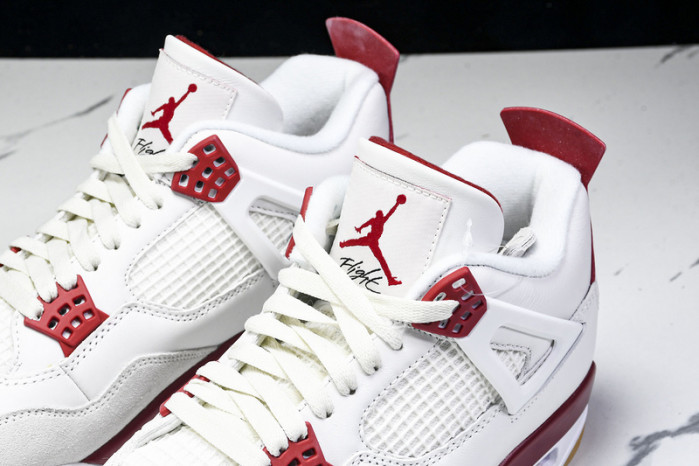 Jordan 4 Retro SB Varsity Red DR5415-106