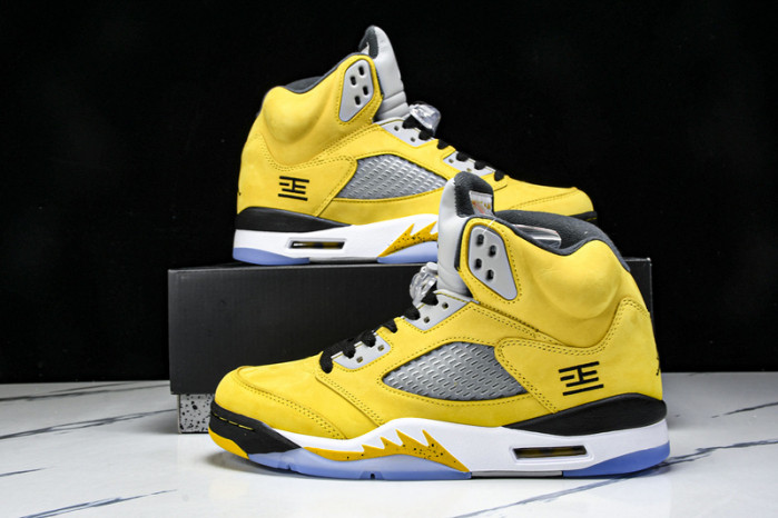 Jordan 5 Retro Tokyo T23 (2025)  - IO3372-700