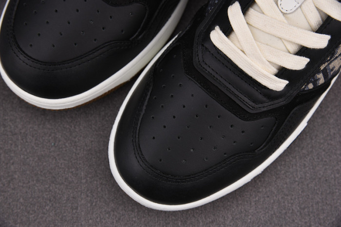 D1R* B27  SNEAKER  KICKZE DR-44