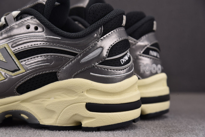 N*EW B*ALANCE COPSHOE NB-130