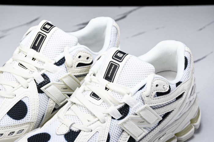 N*EW B*ALANCE COPSHOE NB-135