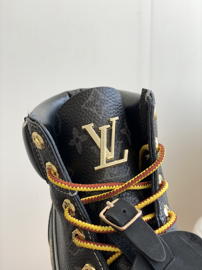 LVT  BOOT   COPSHOE  L&V-348