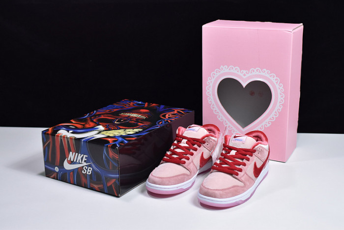 StrangeLove x Nike SB Dunk Low SB CT2552-800