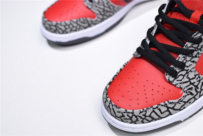 s*upre*me x Dunk Low Premium SB 