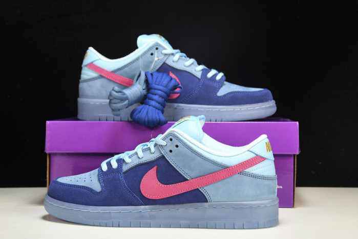 Nike SB Dunk Low Run The Jewels - DO9404-400