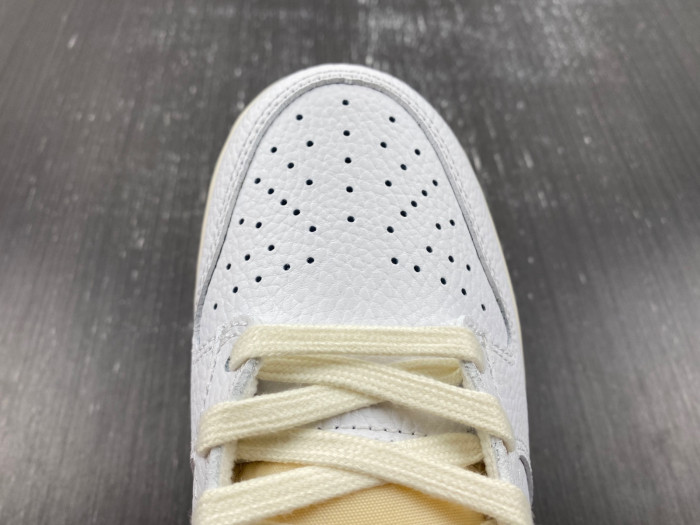 Dunk Low Washed Denim FN6881-100