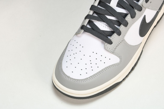 Dunk Low Light Smoke Grey (W) - DD1503-117