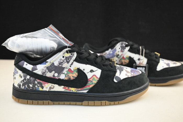 Nike SB Dunk Low Supreme Rammellzee - FD8778-001