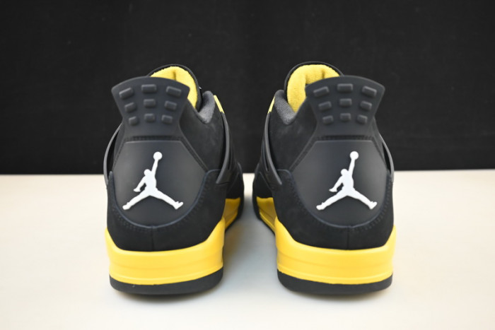 Jordan 4 Retro Thunder (2023) - DH6927-017