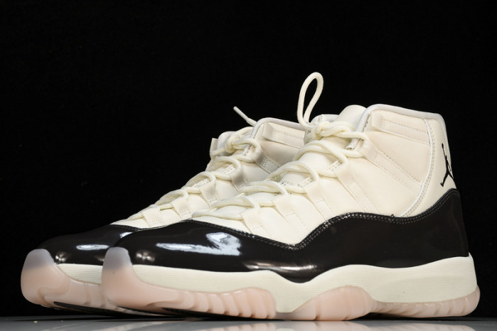 Air Jordan 11 WMNS Neapolitan AR0715-101
