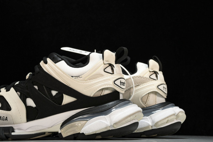 BL TRAINERS TRACK -COPSHOE BL 235