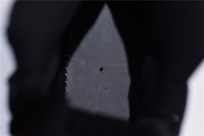 Air Jordan 11 “Cap and Gown” black  378037-005