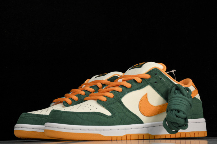 Dunk Low Pro SB 