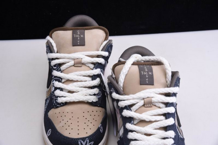 Travis Scott x Nike SB Dunk Low-CT5053-001
