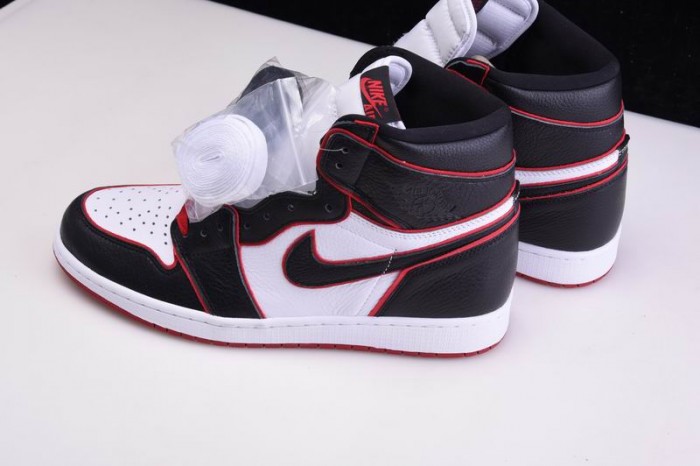 Jordan 1 Retro High Bloodline - 555088-062