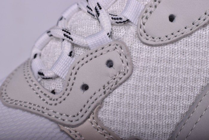 BL 17FW TRIPLE S“CREAM” 490671-W06F1-9000