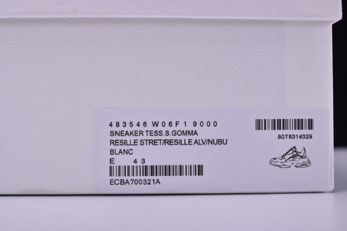 BL 17FW TRIPLE S“CREAM” 490671-W06F1-9000