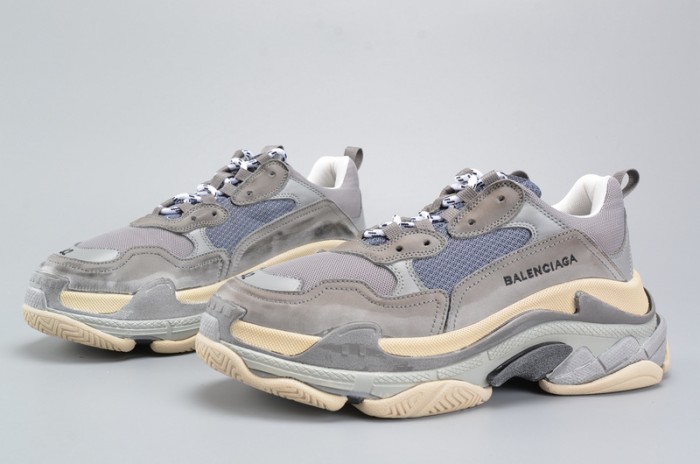 BL 17FW TRIPLE S WASHED SHOF SNEA GREY  MENS AED2900