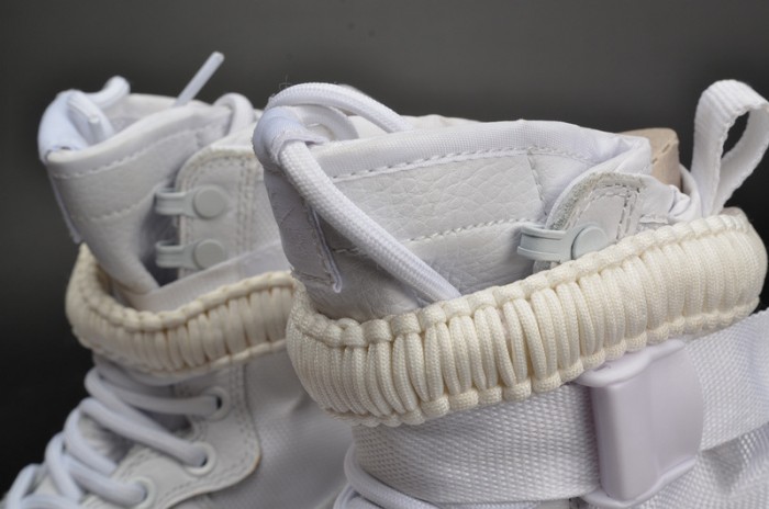 Nike WMNS SF FORCE 1 “Triple White”  903270 100